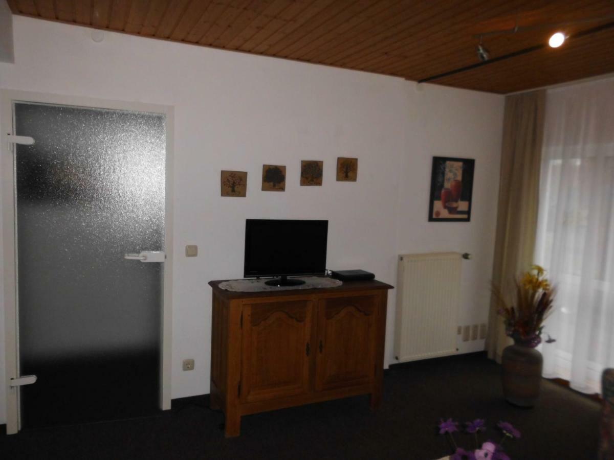 Gaestehaus Plum Roetgen Exterior foto